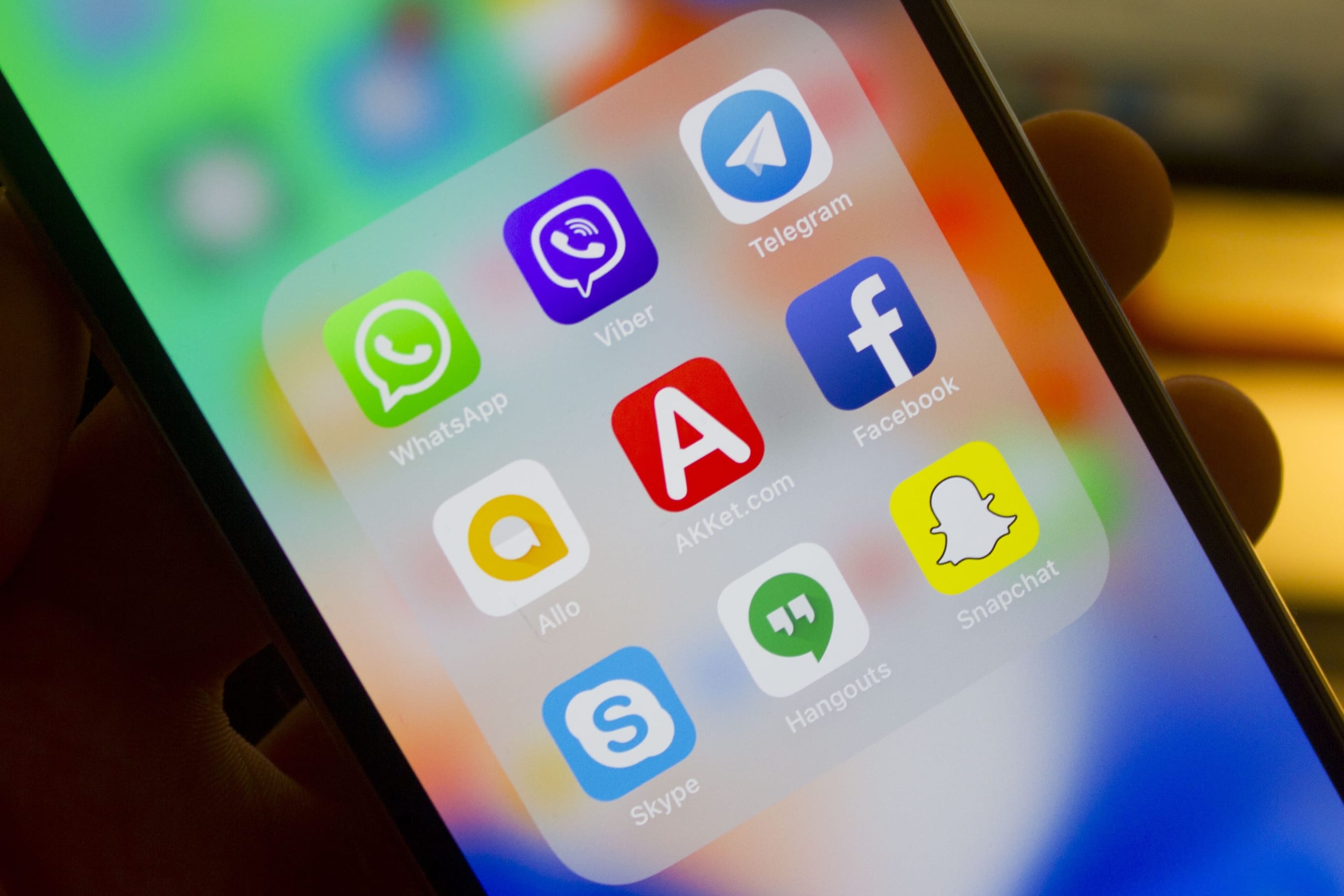 Криптовалюты в популярных мессенджерах Telegram, Viber, WhatsApp и Facebook